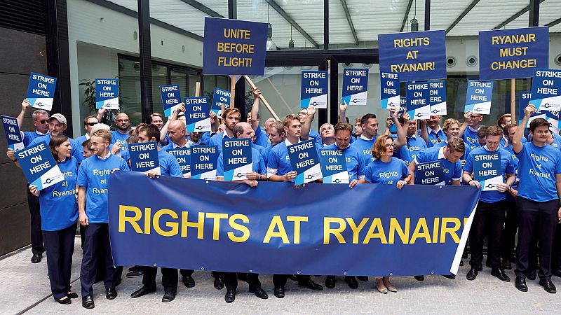 Ryanair pide diálogo en una jornada de huelga marcada por 400 cancelaciones, 67.000 afectados y pérdidas millonarias