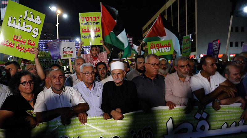 Miles de árabes israelíes piden en Tel Aviv derogar la ley de Estado Nación