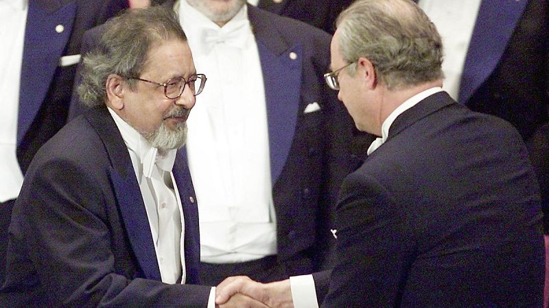 Muere el escritor británico y premio Nobel de Literatura V. S. Naipaul