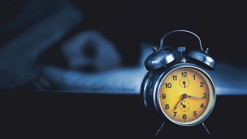 Las personas que duermen más de ocho horas tienen mayor riesgo cardiovascular y de muerte que las que duermen siete o menos