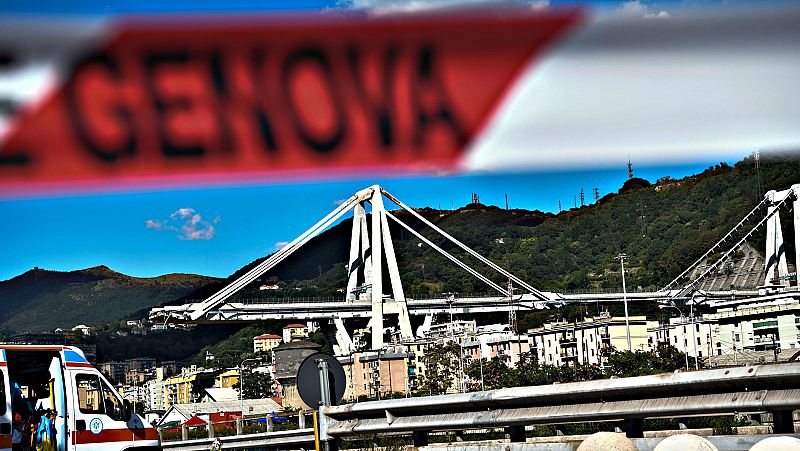 La Fiscalía apunta a "un error humano" en la tragedia de Génova y el Gobierno decide revocar la concesión