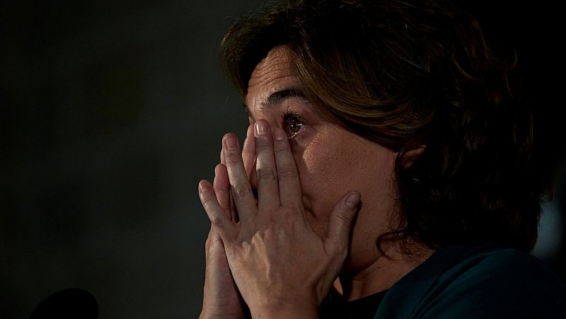 Colau: "Consiguieron hacernos dao, pero no consiguieron contagiarnos su odio, somos una ciudad de paz"