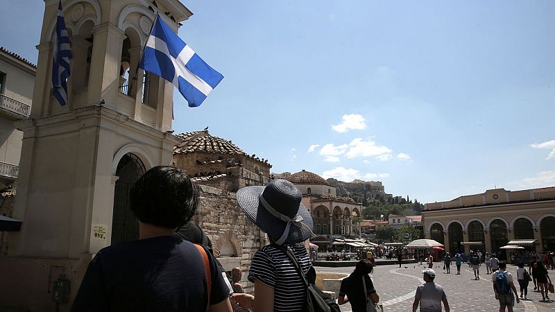Grecia sale de su último rescate financiero, pese a las dudas sobre la sostenibilidad de su economía