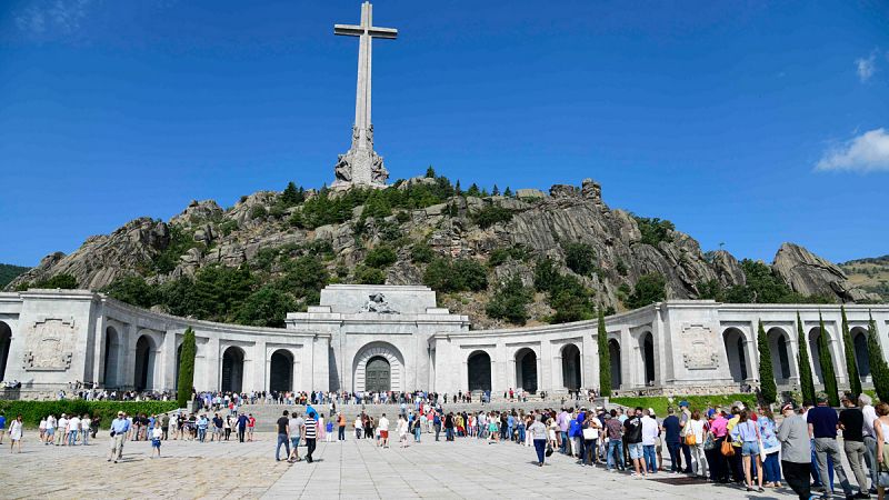 El Consejo de Ministros del viernes tiene previsto iniciar los trámites para exhumar a Franco del Valle de los Caídos
