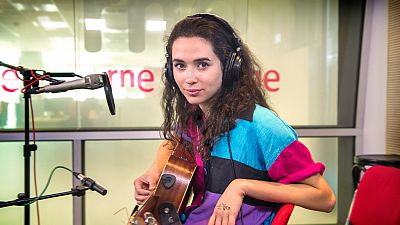 Alice Wonder, la voz que te anima a explotar tu talento oculto