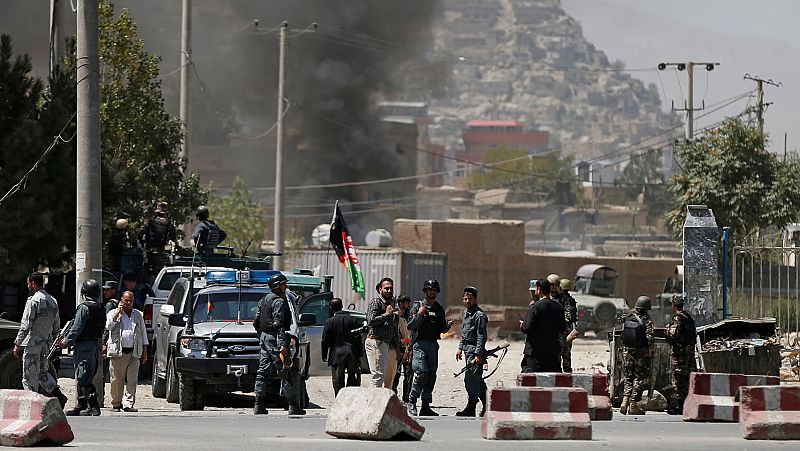 Las fuerzas de seguridad afganas repelen un ataque con misiles al palacio presidencial de Kabul
