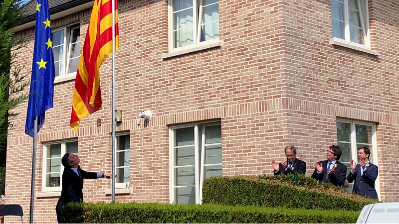 La Generalitat sigue adelante con sus 'embajadas' en el extranjero pese al recurso del Gobierno