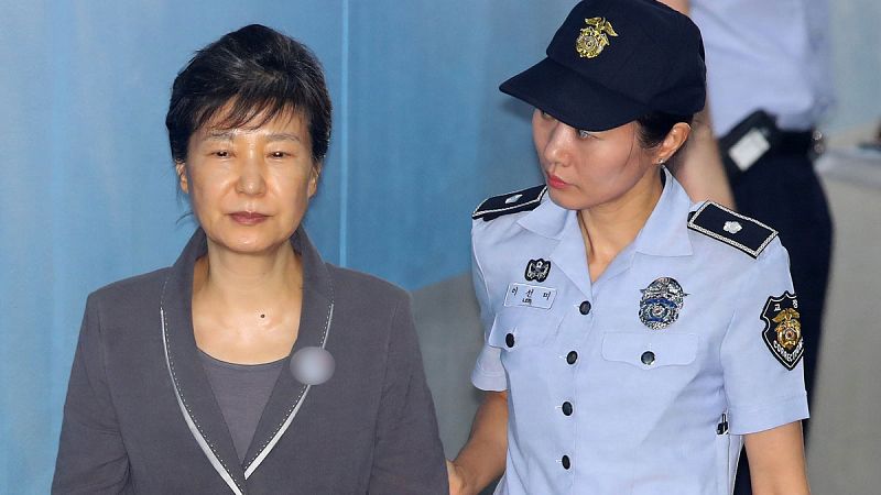 Elevan a 25 años de cárcel la condena por corrupción de la expresidenta surcoreana  Park Geun-hye