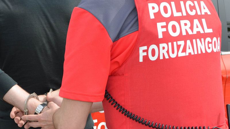 Denunciada la conductora de un camión por amamantar  a su bebé mientras conducía en Navarra