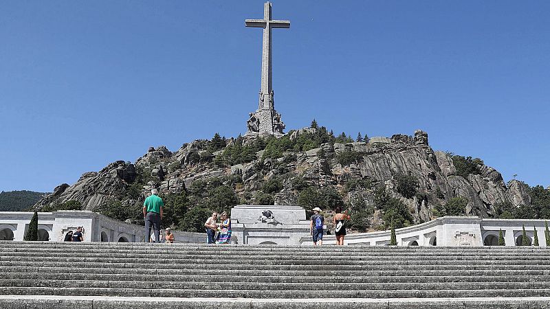 El Gobierno aprueba la exhumación de Franco y dará 15 días a la familia para que decida dónde trasladarlo