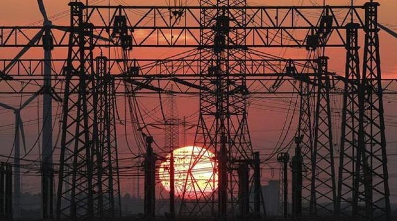 El Gobierno aprueba devolver a las eléctricas 15,25 millones, cantidad que pagarán los consumidores