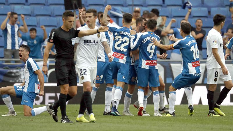 El Espanyol desarma en seis minutos al Valencia