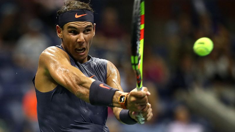 Nadal pasa la primera ronda ante un combativo Ferrer, que abandona por lesión