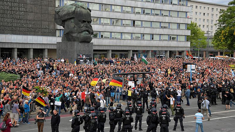 Nuevos disturbios en Sajonia entre radicales xenófobos y manifestantes izquierdistas