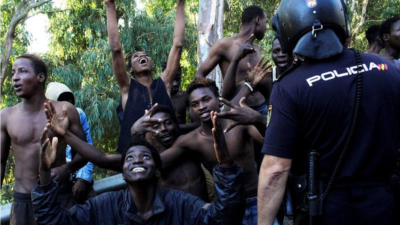 Detenidos 10 inmigrantes por organizar el salto a la valla de Ceuta del mes de julio