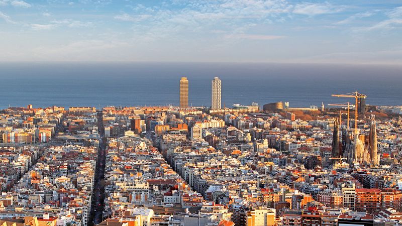 Airbnb elimina este verano más de 3.000 pisos turísticos ilegales en Barcelona a petición del Ayuntamiento
