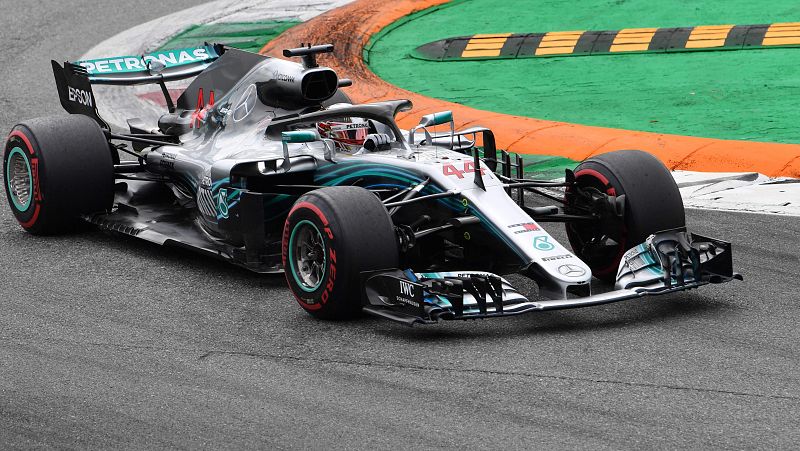 Hamilton vence en Monza y amplía su ventaja en el Mundial