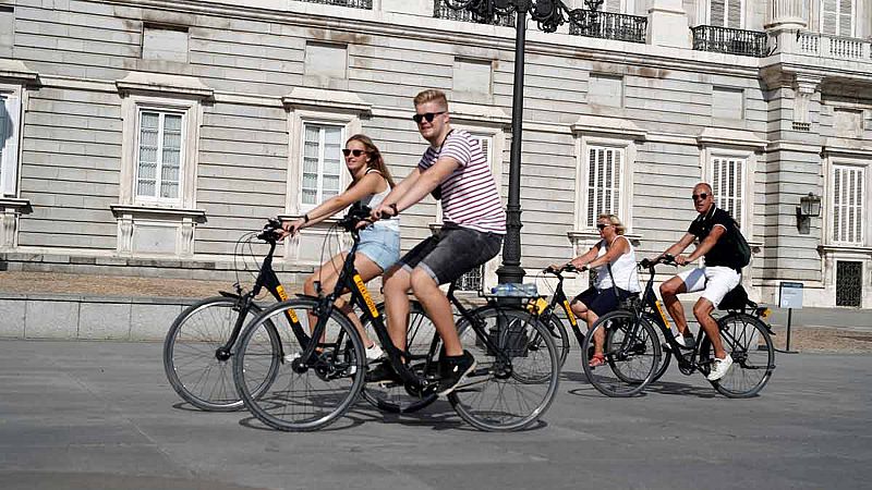 Julio registra la mayor caída de turistas extranjeros en ocho años: un 5% menos hasta rozar los 10 millones