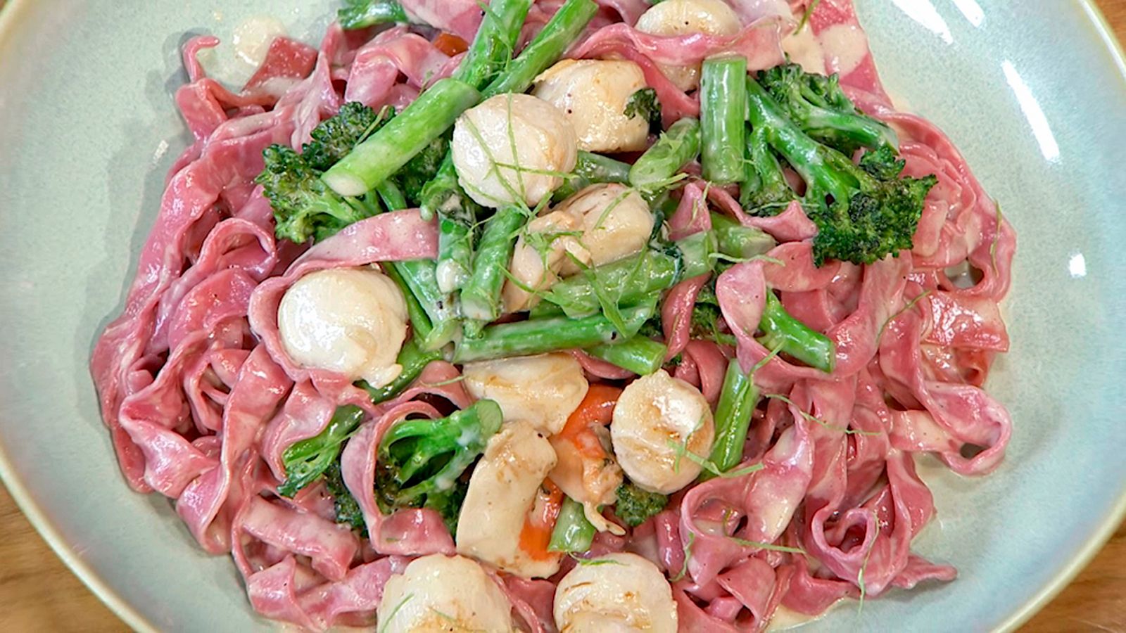 Torres en la cocina - Tallarines de remolacha