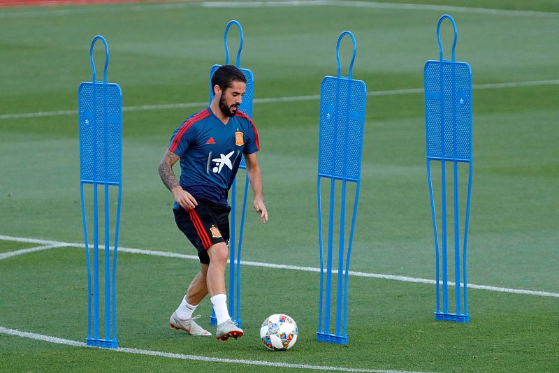 Isco, a un periodista: "No necesitamos a gente que nos esté dando palos continuamente"