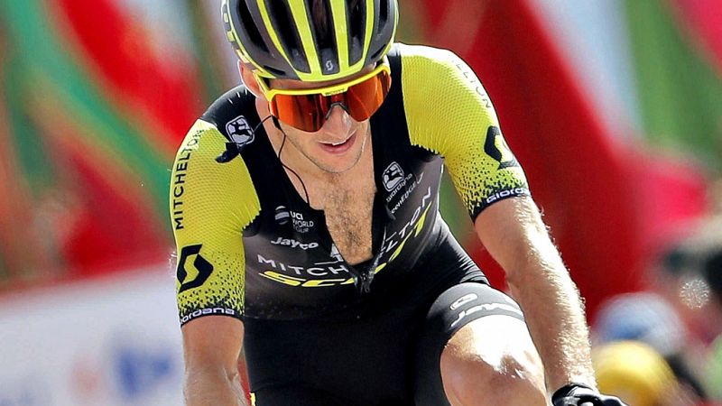 Victoria de quilates y liderato de la Vuelta para Simon Yates en Les Praeres
