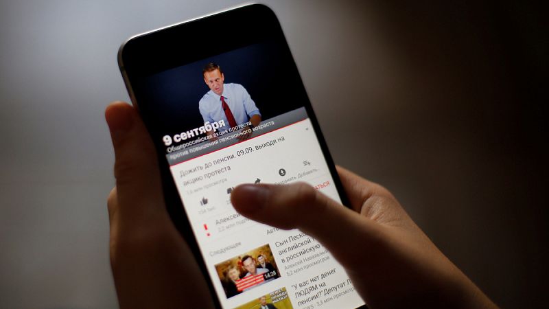 Google elimina de YouTube los anuncios del opositor ruso Navalni