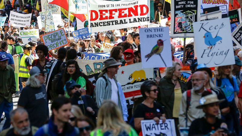 Una marcha multitudinaria precede a la cumbre por el clima en San Francisco