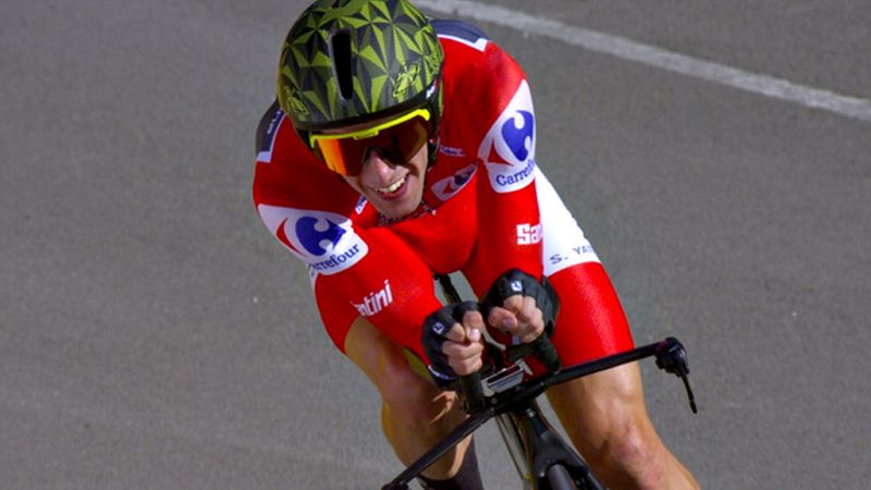 Yates conserva el rojo frente a Valverde en una contrarreloj dominada por Rohan Dennis