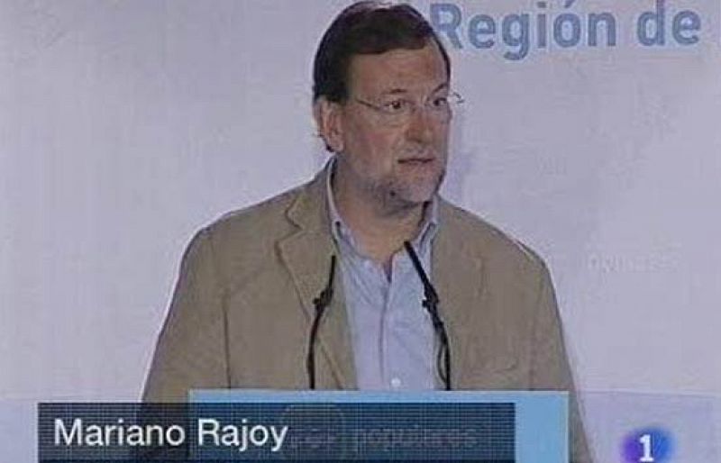 Rajoy asegura que es el momento de bajar impuestos para ayudar a los españoles