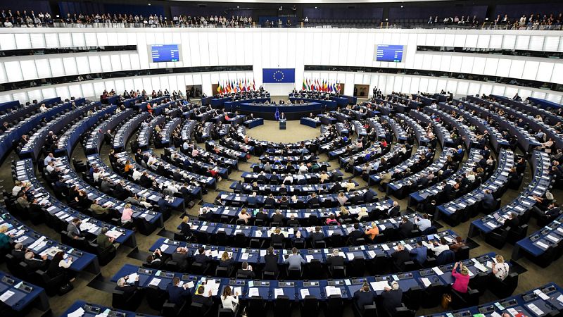 El Parlamento Europeo aprueba la reforma de los derechos de autor que desafía a Google y Facebook