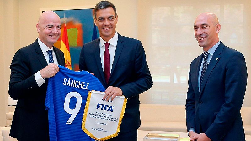 Rubiales pide apoyo a Sánchez para optar a la Euro 2028 o al Mundial 2030