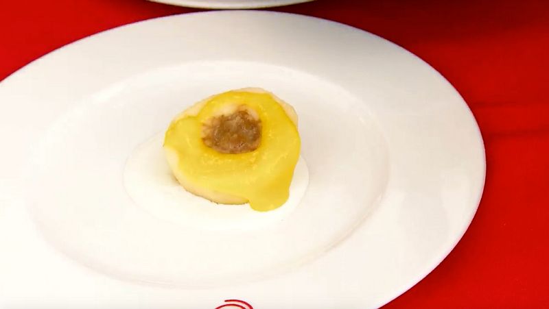 Receta de manzanas asadas con puré de mango y sopa de yogur