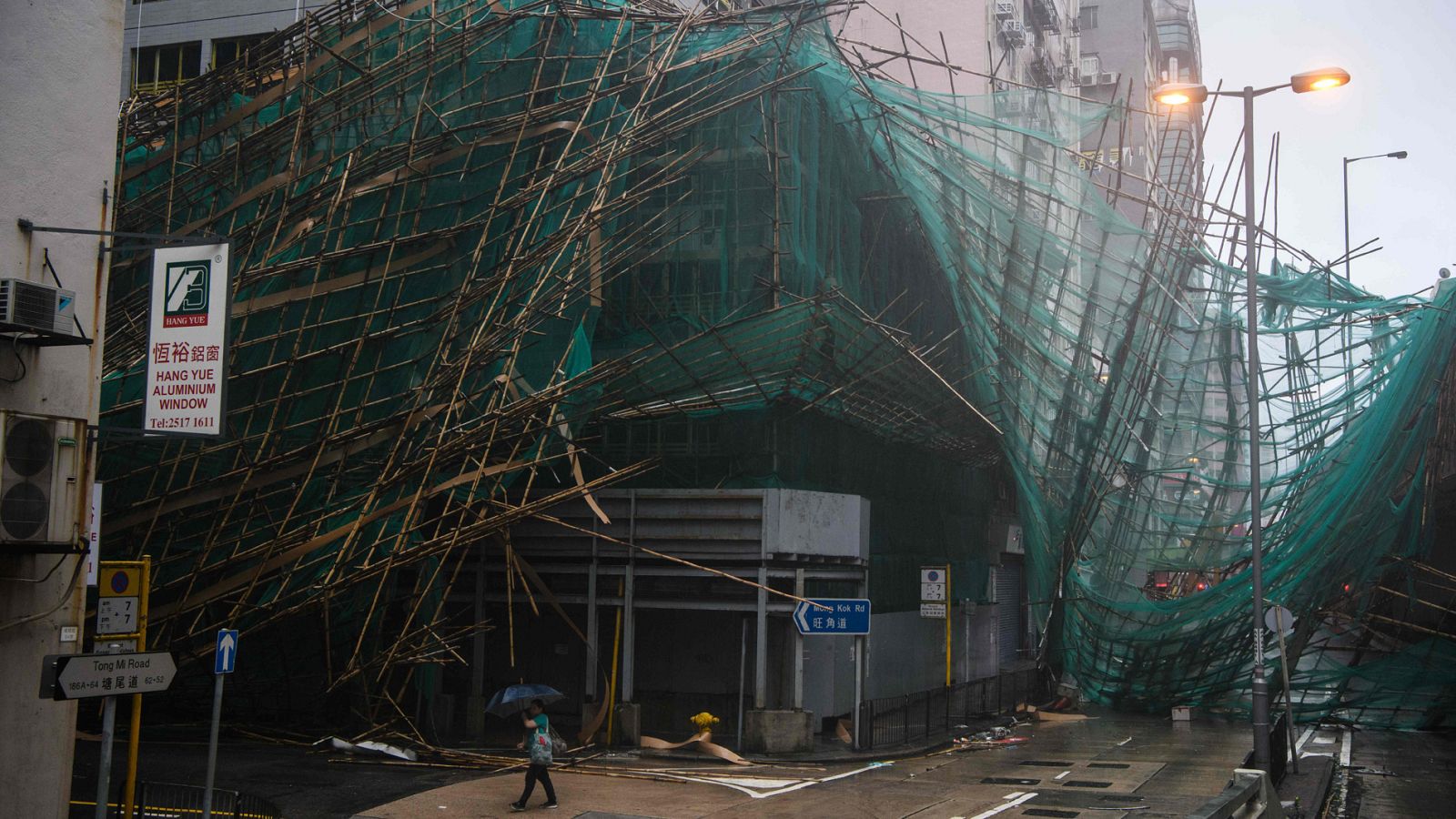 Mangkhut desata su furia en Hong Kong