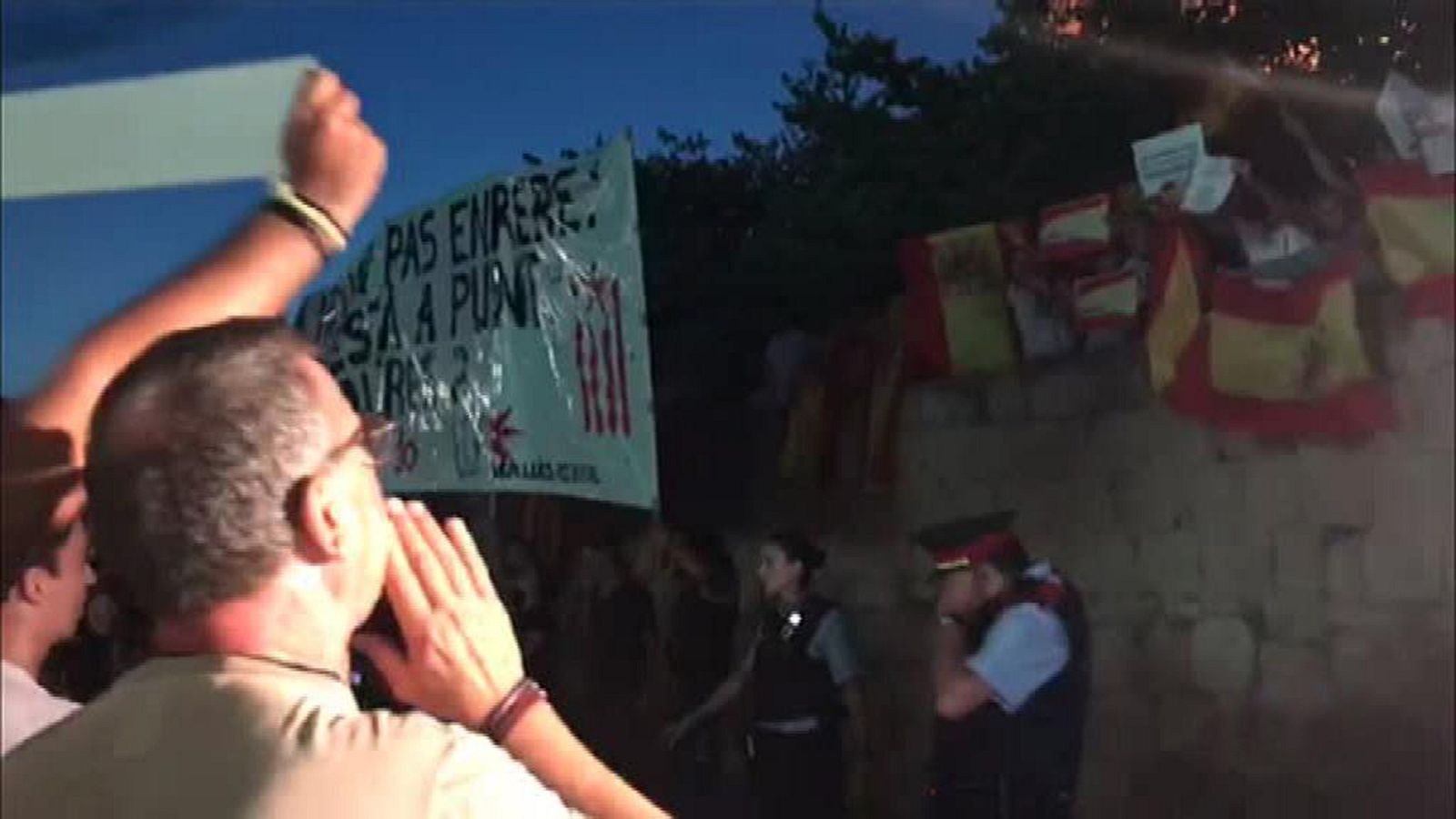 Abucheos a Torra en un acto de homenaje a los líderes de la ANC y Ómnium en prisión