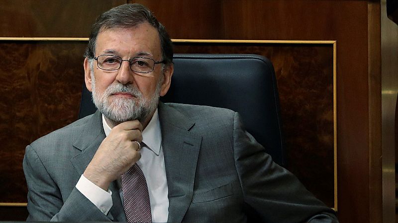 Cómo funciona el 'atajo' legal de Sánchez que ya utilizaron Rajoy, Aznar y Zapatero