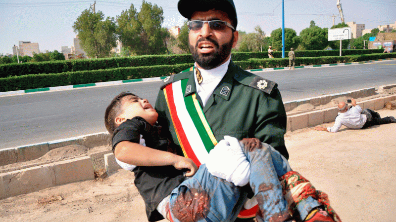 Un ataque terrorista contra un desfile militar en Irán causa 29 muertos y medio centenar de heridos