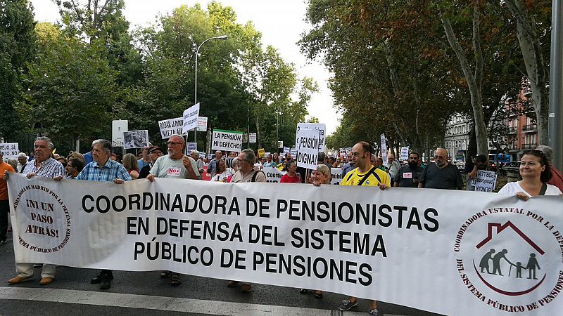 Manifestación en Madrid para reclamar que las pensiones suban "al menos" lo mismo que el IPC