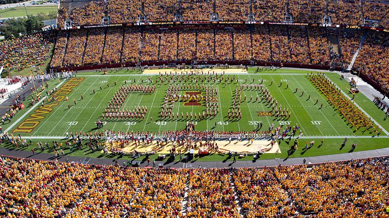 Miles de personas homenajean a Celia Barquín en la Universidad de Iowa