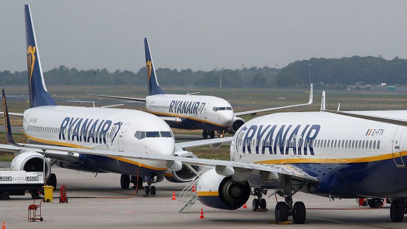 Fomento tendrá que fijar los servicios mínimos de la huelga de Ryanair ante la falta de acuerdo entre empresa y sindicatos