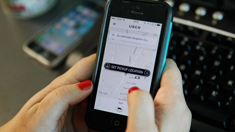 El Ayuntamiento de Madrid pide a la CNMC que analice si los viajes gratis de Uber y Cabify vulneran la competencia