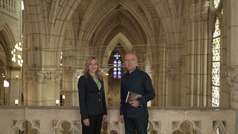 Eva G. Sáenz de Urturi y 'Los señores del tiempo' en Página Dos