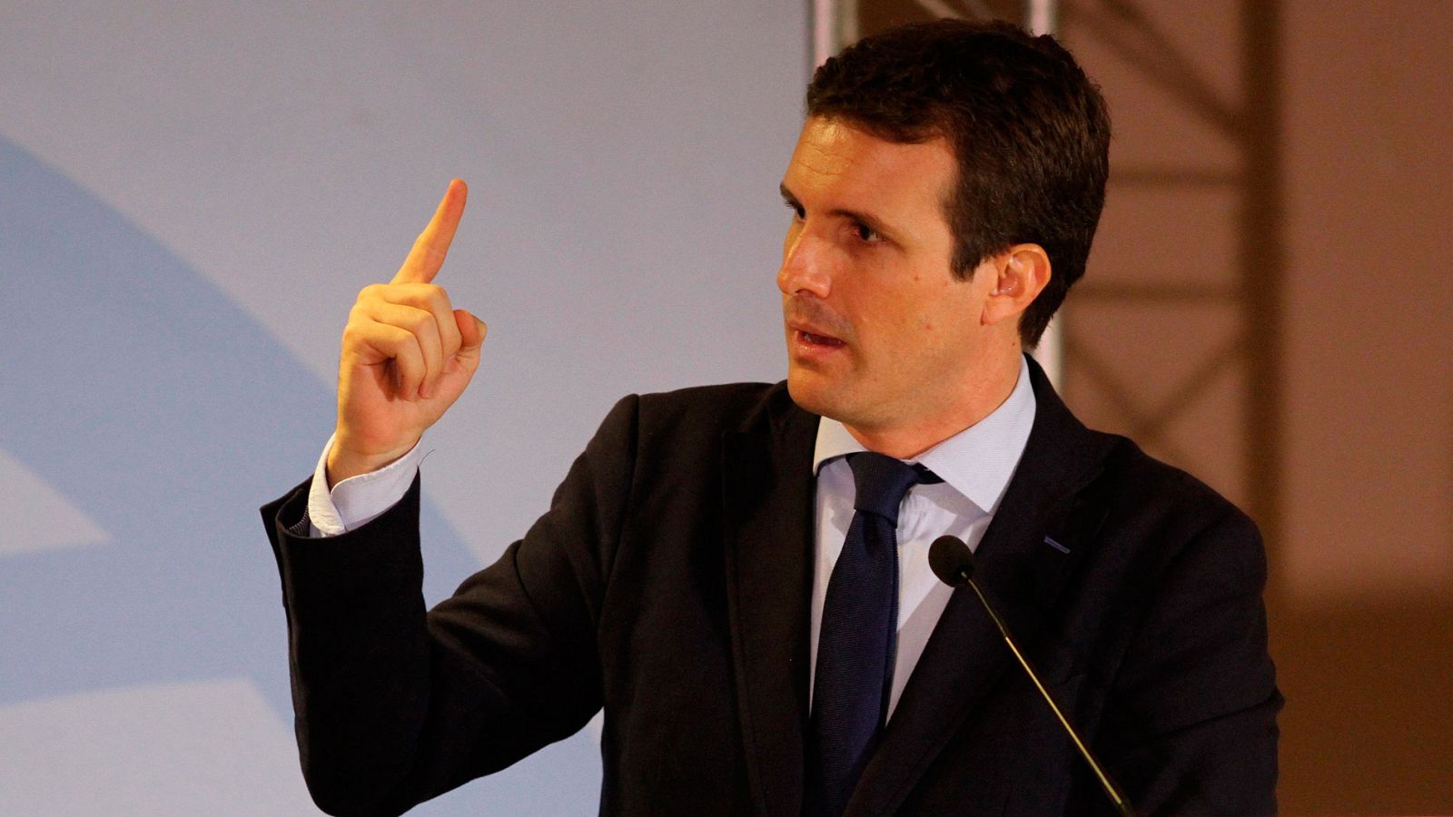 El Tribunal Supremo ha asumido el criterio de la Fiscalía y ha rechazado abrir una investigación contra el líder del PP, Pablo Casado, por las supuestas irregularidades del máster que cursó en la Universidad Rey Juan Carlos (URJC) de Madrid en el año