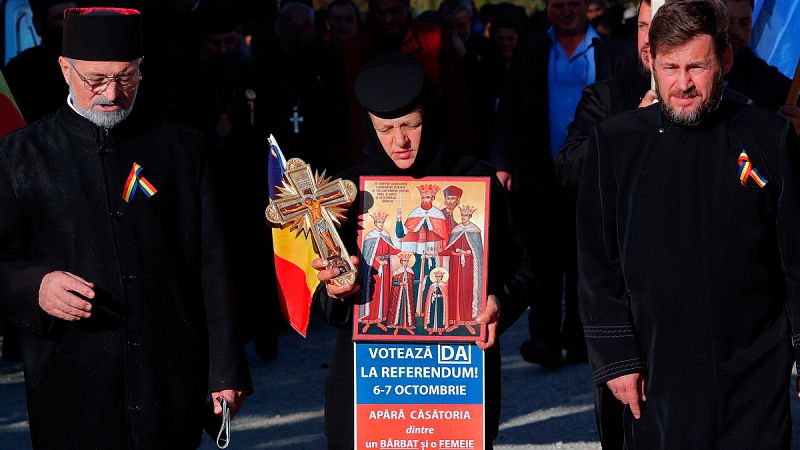Rumanía vota en referéndum si veta el matrimonio gay
