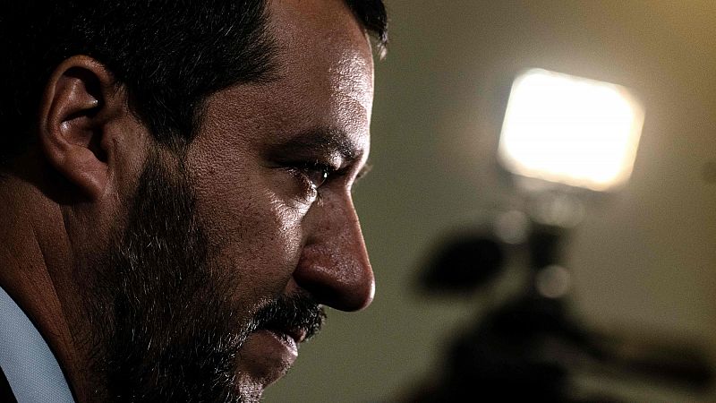 Salvini afirma que España no aguantará su política migratoria de acogida y que se queda sola en Europa