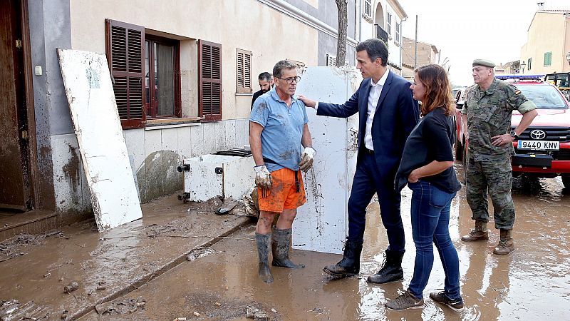 Pedro Sánchez dice que el Gobierno "volcará todos los recursos" para los afectados de Mallorca