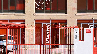 Un juez dicta prisión incondicional para el exdirectivo de iDental y otras tres personas vinculadas con el fraude