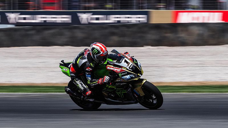 Un intratable Rea estrena el palmarés de Argentina y Davies complica su subcampeonato