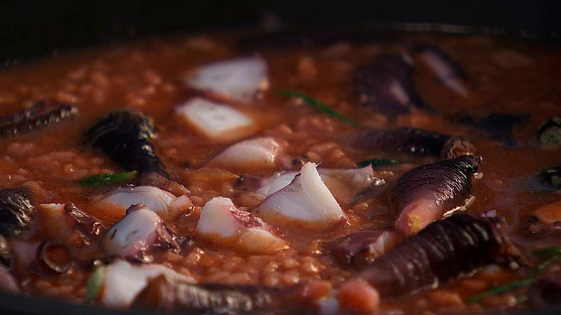 Arroz caldoso de pulpo y percebes
