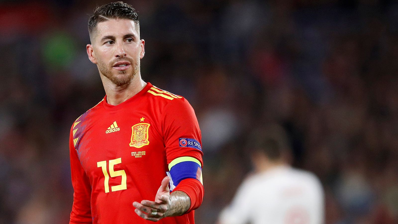 La selección española sufrió la primera derrota de la 'era Luis Enrique' en el Benito Villamarín, donde cayó 3-2 contra Inglaterra. Una pésima primera parte lastró a los jugadores españoles.