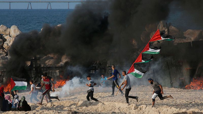 Israel bombardea Gaza y cierra la franja tras el lanzamiento de un cohete contra su territorio